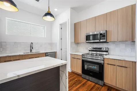 3405 Baer Street Houston TX 77020