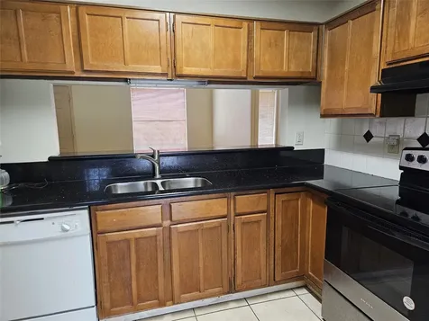 8215 Summer Quail Drive Houston TX 77489