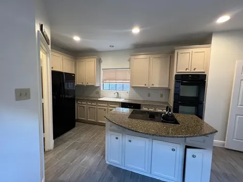 6990 Oakwood Park Houston TX 77040