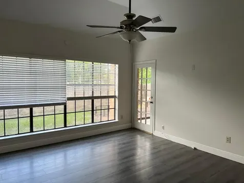 6990 Oakwood Park Houston TX 77040