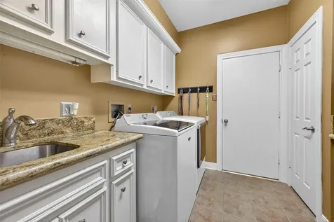4131 Crow Valley Missouri City TX 77459