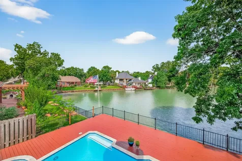 4131 Crow Valley Missouri City TX 77459