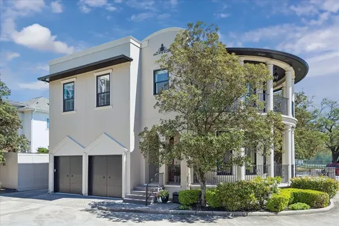 102 Vieux Carre Drive Houston TX 77009