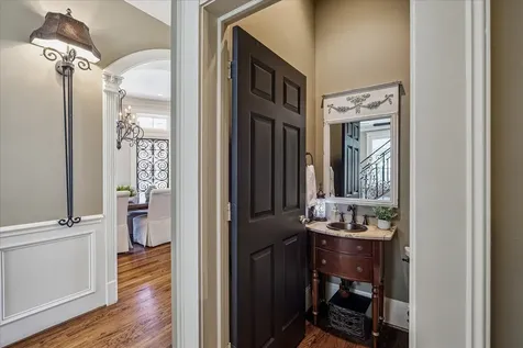 102 Vieux Carre Drive Houston TX 77009