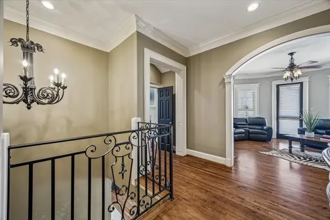 102 Vieux Carre Drive Houston TX 77009