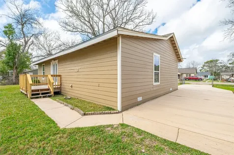 805 Chestnut Street La Marque TX 77568