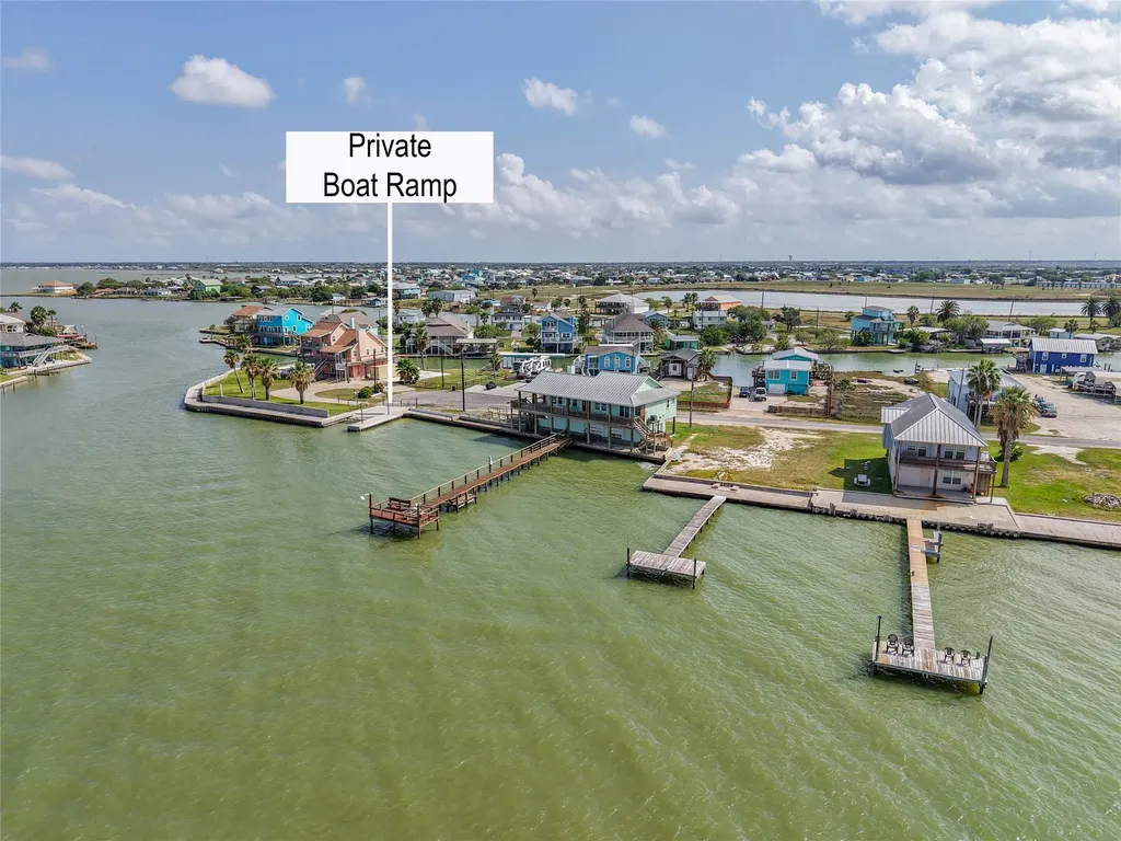 740 Copano Cove Rockport TX 78382