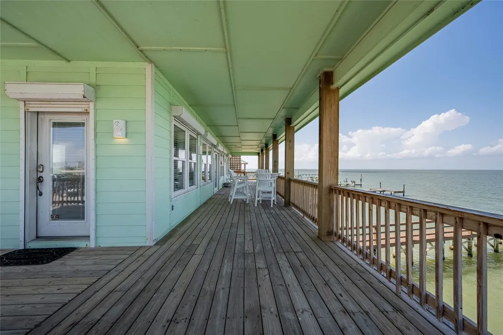 740 Copano Cove Rockport TX 78382