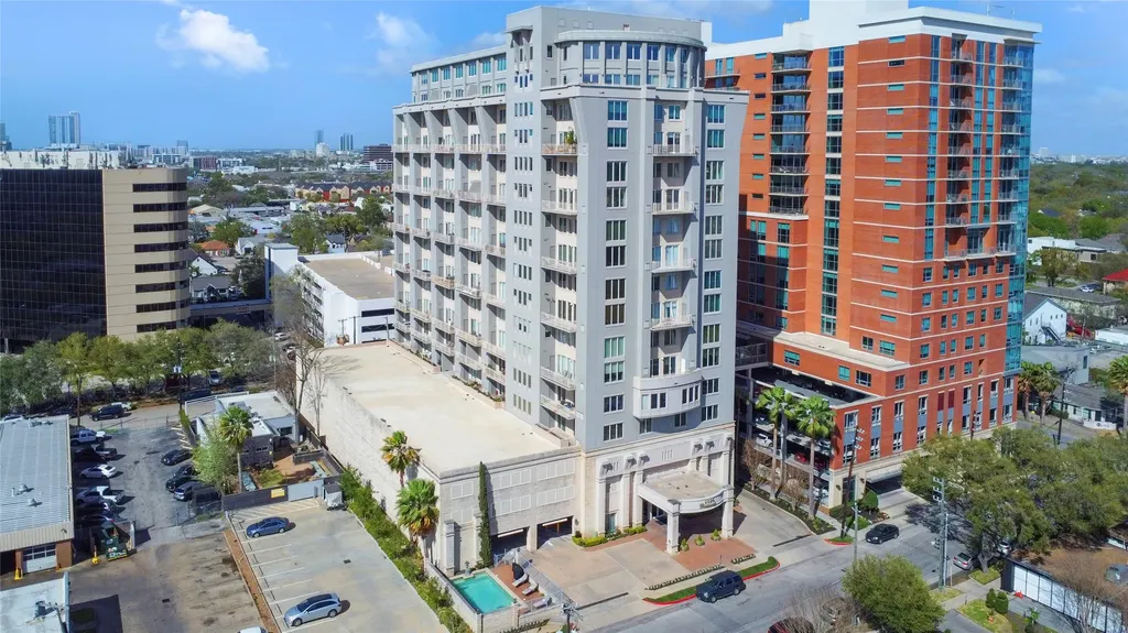 2520 Robinhood Street 1008 Houston TX 77005
