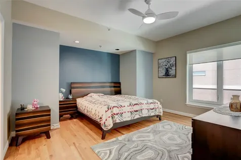 2520 Robinhood Street 1008 Houston TX 77005