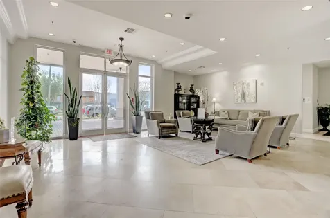 2520 Robinhood Street 1008 Houston TX 77005