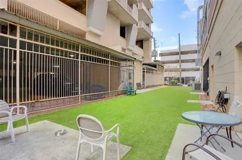 2520 Robinhood Street 1008 Houston TX 77005
