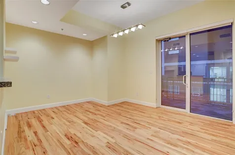 2520 Robinhood Street 1008 Houston TX 77005