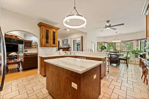 13623 Summer Hill Montgomery TX 77356