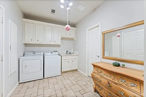 13623 Summer Hill Montgomery TX 77356