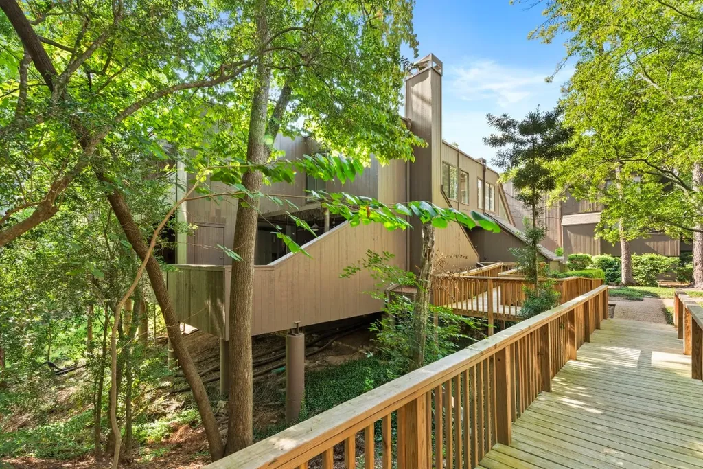 282 Litchfield Lane Houston TX 77024