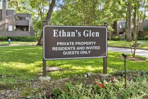 282 Litchfield Lane Houston TX 77024