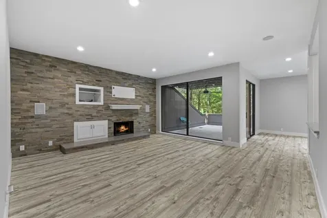 282 Litchfield Lane Houston TX 77024