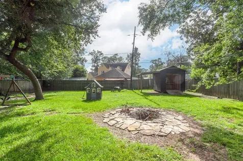 755 N 23rd Street Beaumont TX 77706