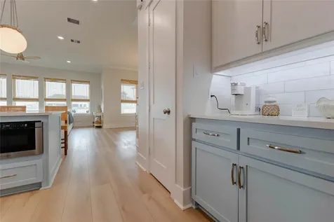 4010 Miramar Court Galveston TX 77554