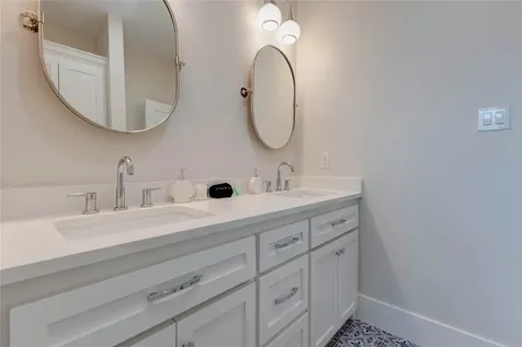 4010 Miramar Court Galveston TX 77554
