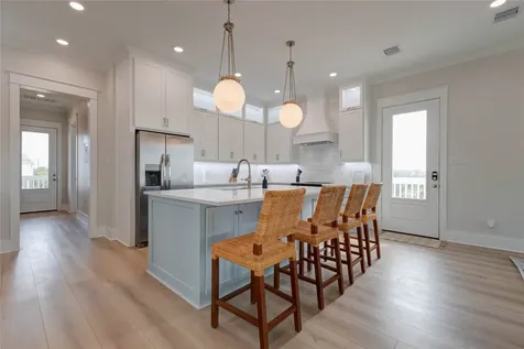 4010 Miramar Court Galveston TX 77554