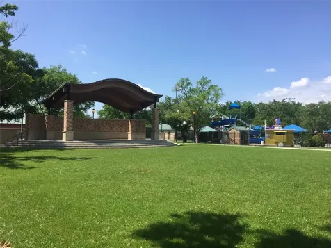 4305 Lafayette Street Bellaire TX 77401
