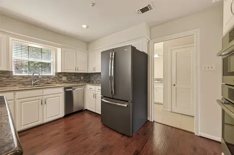 6 Charleston Street S Sugar Land TX 77478
