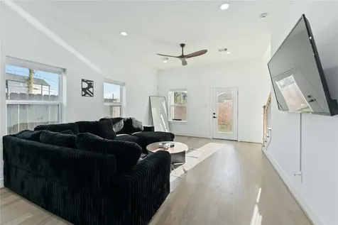 3034 Gray Street B Houston TX 77004
