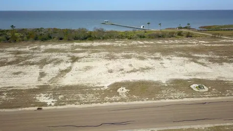 Lot 43 Blk 2 Bay Club Drive Seadrift TX 77983