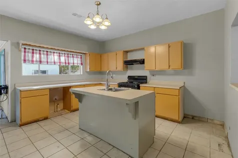 5140 Pease Street Houston TX 77023