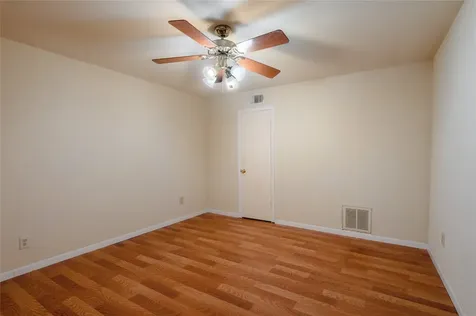 138 Summer Place C Huntsville TX 77340
