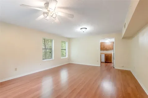 138 Summer Place C Huntsville TX 77340