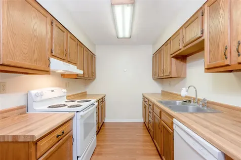 138 Summer Place C Huntsville TX 77340