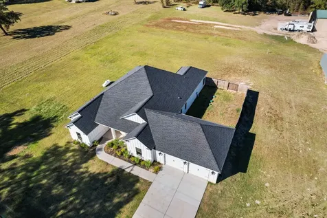 11695 Amberwood Drive Montgomery TX 77356