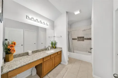 5522 Brookhollow Oaks Trail Houston TX 77084