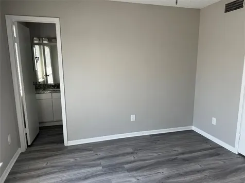 7575 Cambridge Street 2804 Houston TX 77054