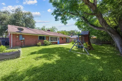 9314 Vickijohn Drive Houston TX 77031