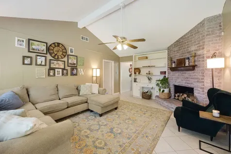 9314 Vickijohn Drive Houston TX 77031