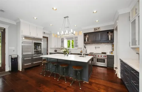 416 W 33rd Street Houston TX 77018