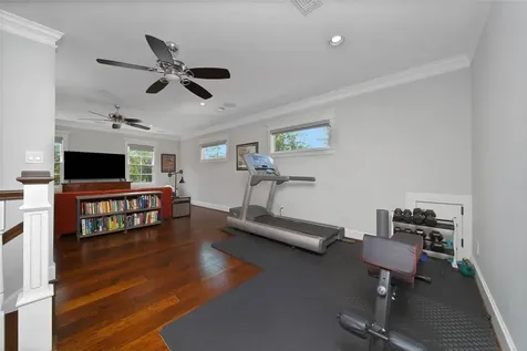 416 W 33rd Street Houston TX 77018