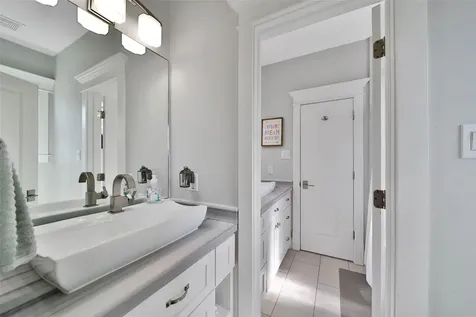 416 W 33rd Street Houston TX 77018