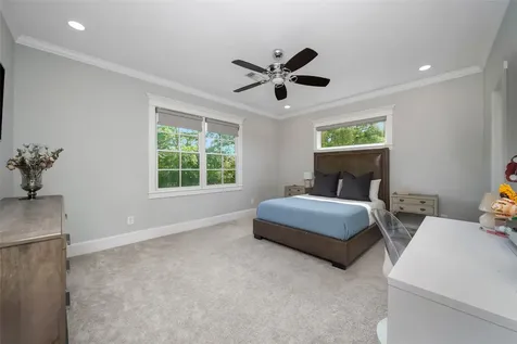 416 W 33rd Street Houston TX 77018
