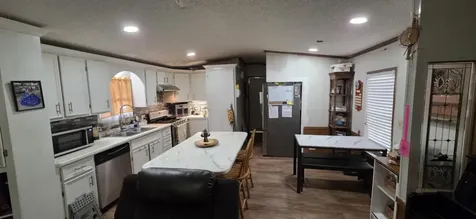 203 Oak Creek Drive Oyster Creek TX 77541