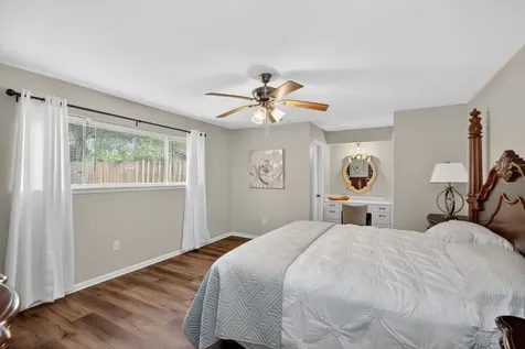 204 Nasturtium Street Lake Jackson TX 77566