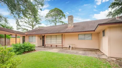 204 Nasturtium Street Lake Jackson TX 77566
