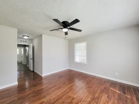 5815 Southseas Street Houston TX 77033