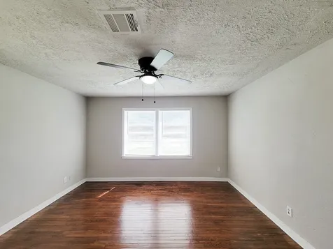 5815 Southseas Street Houston TX 77033