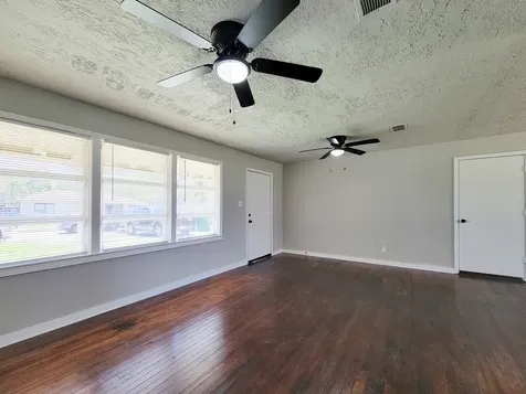 5815 Southseas Street Houston TX 77033