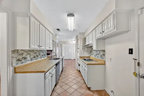 812 Fleetwood Place Drive Houston TX 77079